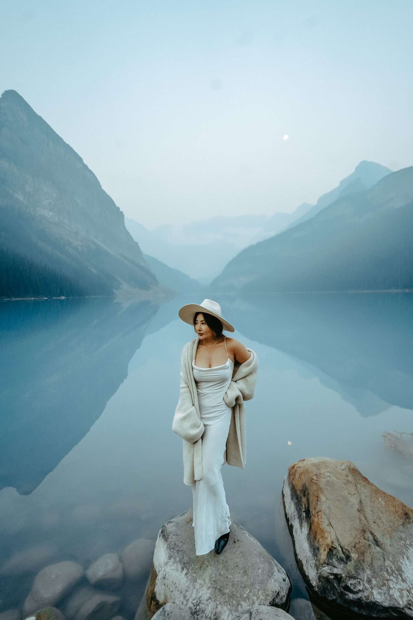 (2026) 6 Tips & info That Will Get You Parking At Lake Louise How To Get Parking At Lake Louise