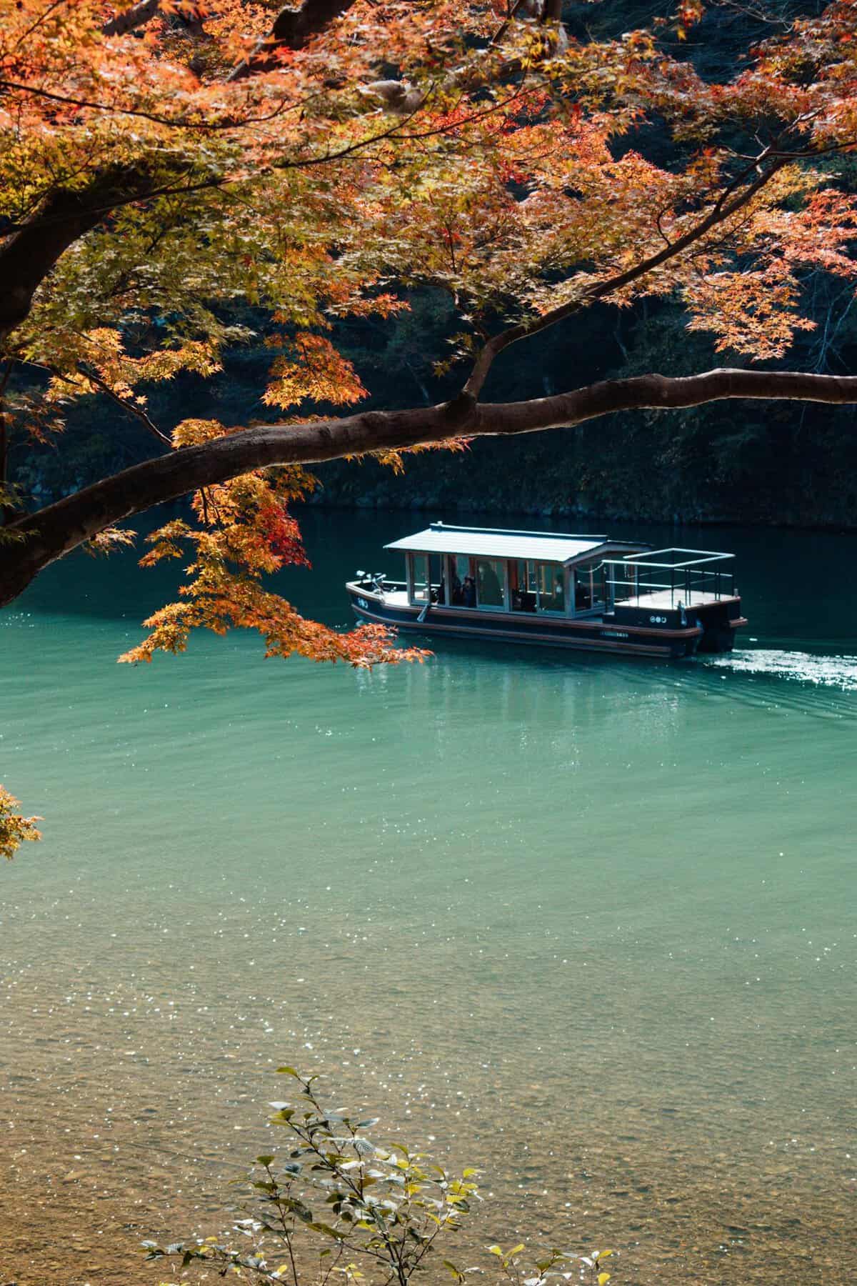 Train From Osaka to Kyoto: Ultimate guide to Getting from Osaka to Kyoto 