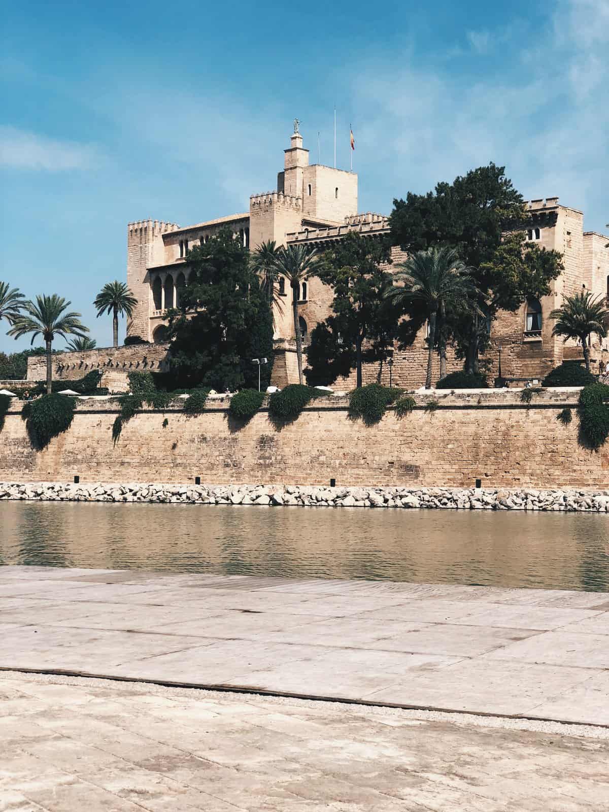 How to Spend 1 day in Palma de Mallorca: What to Do & Itinerary