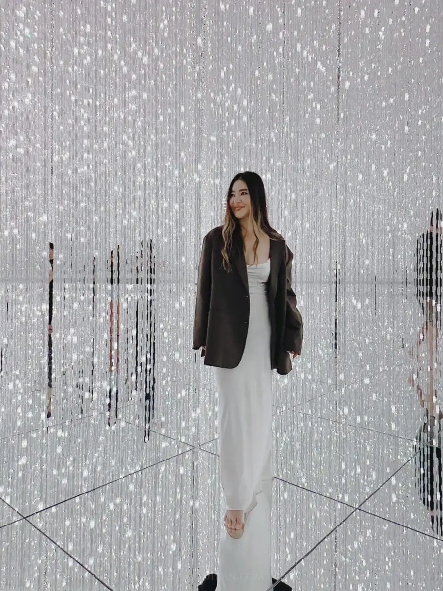 (2026) Postcard From teamLab Planets https://cocotran.com/