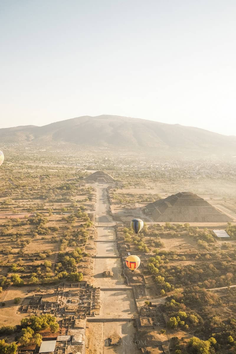 (2026) Hot Air Balloon Teotihuacan Mexico City https://cocotran.com/hot-air-balloon-teotihuacan/