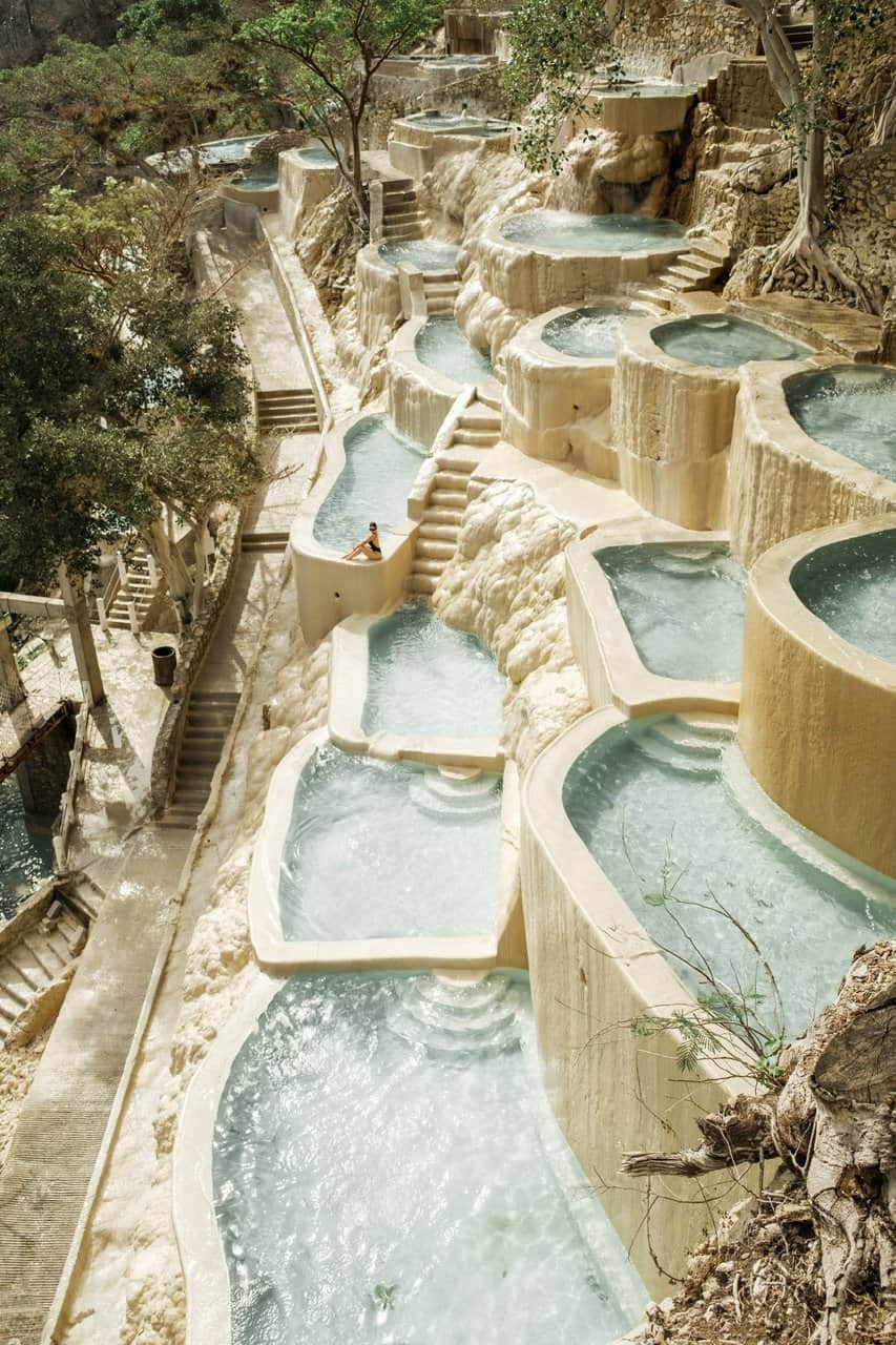 https://cocotran.com/grutas-tolantongo-hot-springs-mexico/