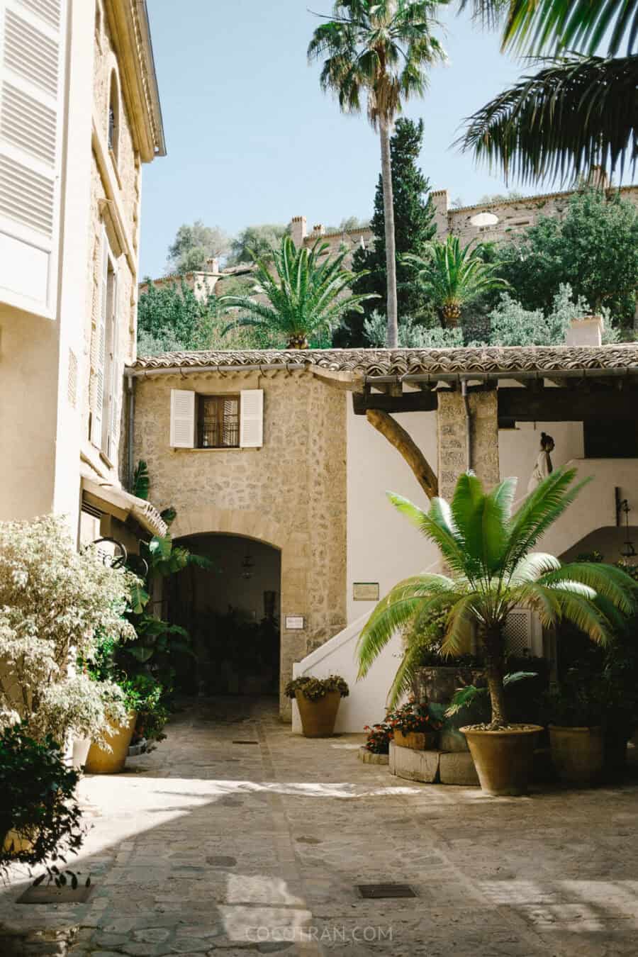 https://cocotran.com/deia-la-residencia/
