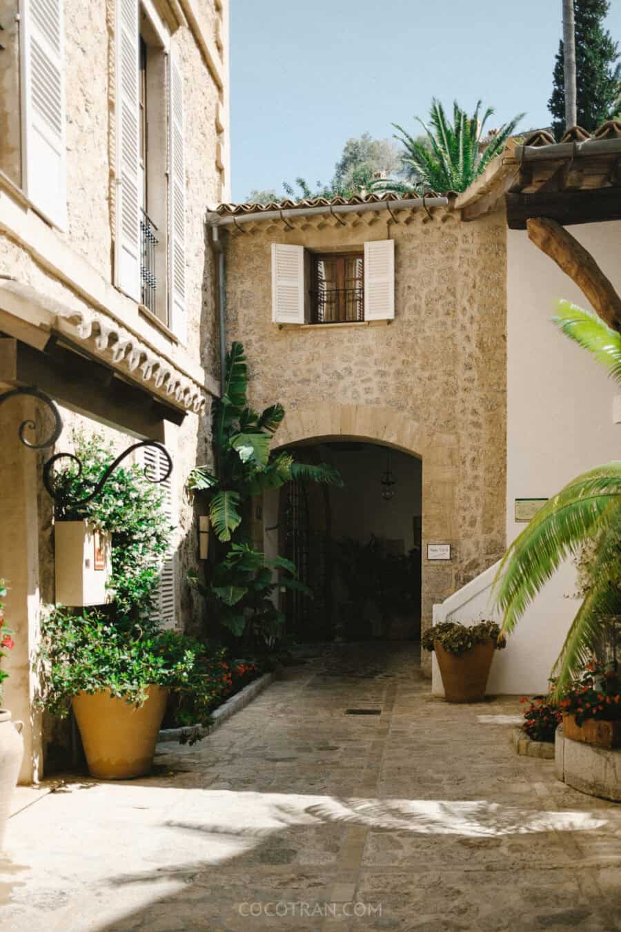 https://cocotran.com/deia-la-residencia/