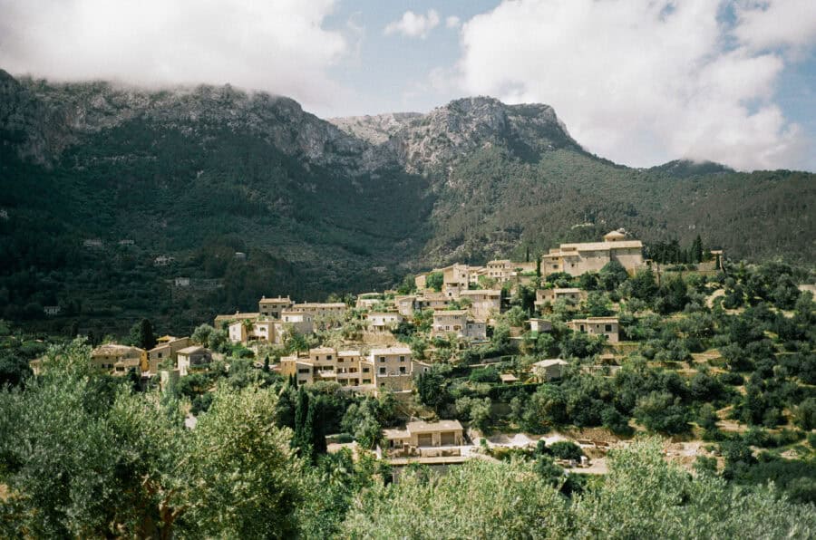 https://cocotran.com/deia-la-residencia/