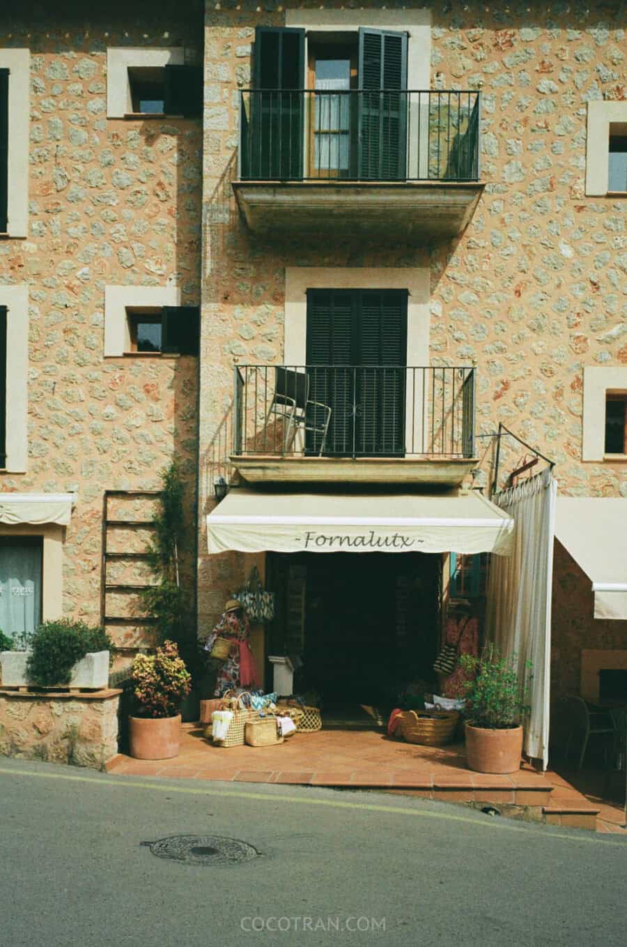 (2026) 35 Unforgettable Things to Do in Mallorca Spain: Your Ultimate Mallorca island Travel Guide https://cocotran.com/things-to-do-in-mallorca-spain/